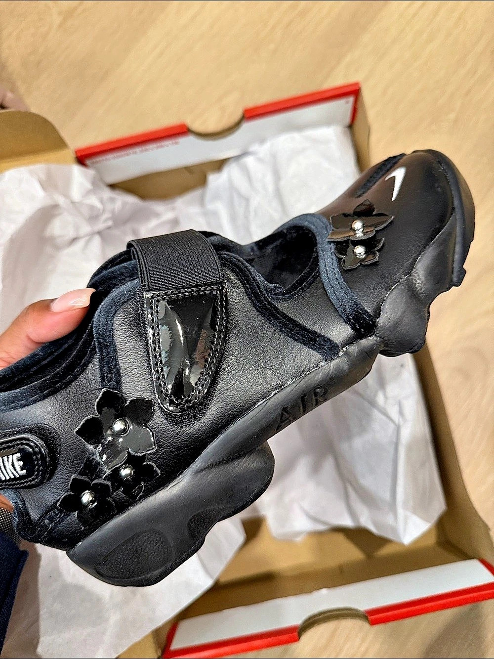 Nike Air Rift Flrette Black Women's US 7 New